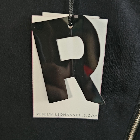 Black asymmetrical Rebel Wilson X Angels top 18W - Picture 4 of 7